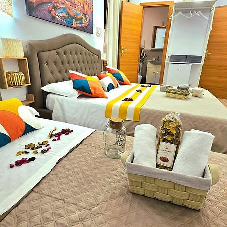 Bed and Breakfast A Casa Simpatia Roma - Free Parking If You Book 4 Nights Екстер'єр фото