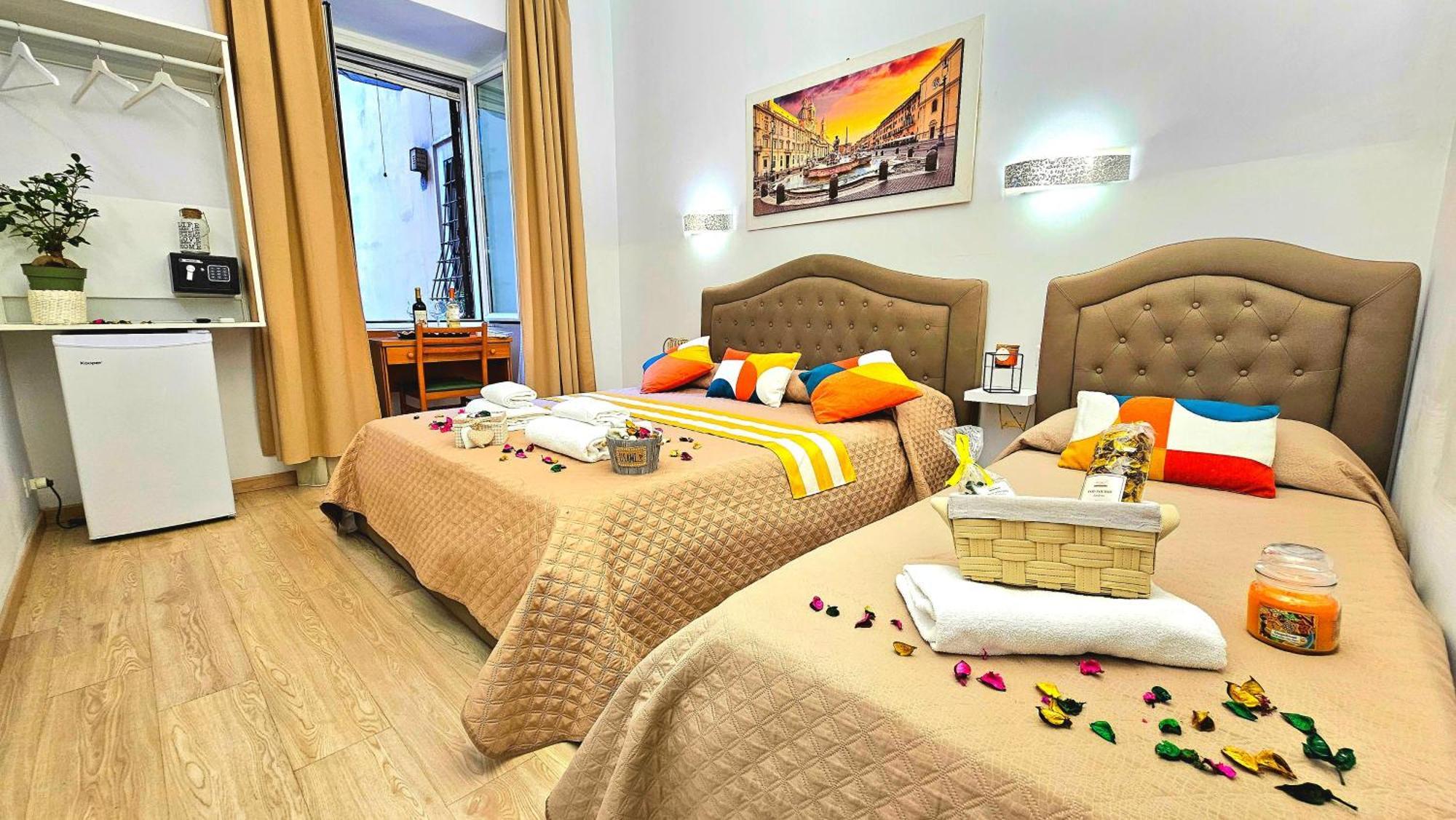 Bed and Breakfast A Casa Simpatia Roma - Free Parking If You Book 4 Nights Екстер'єр фото