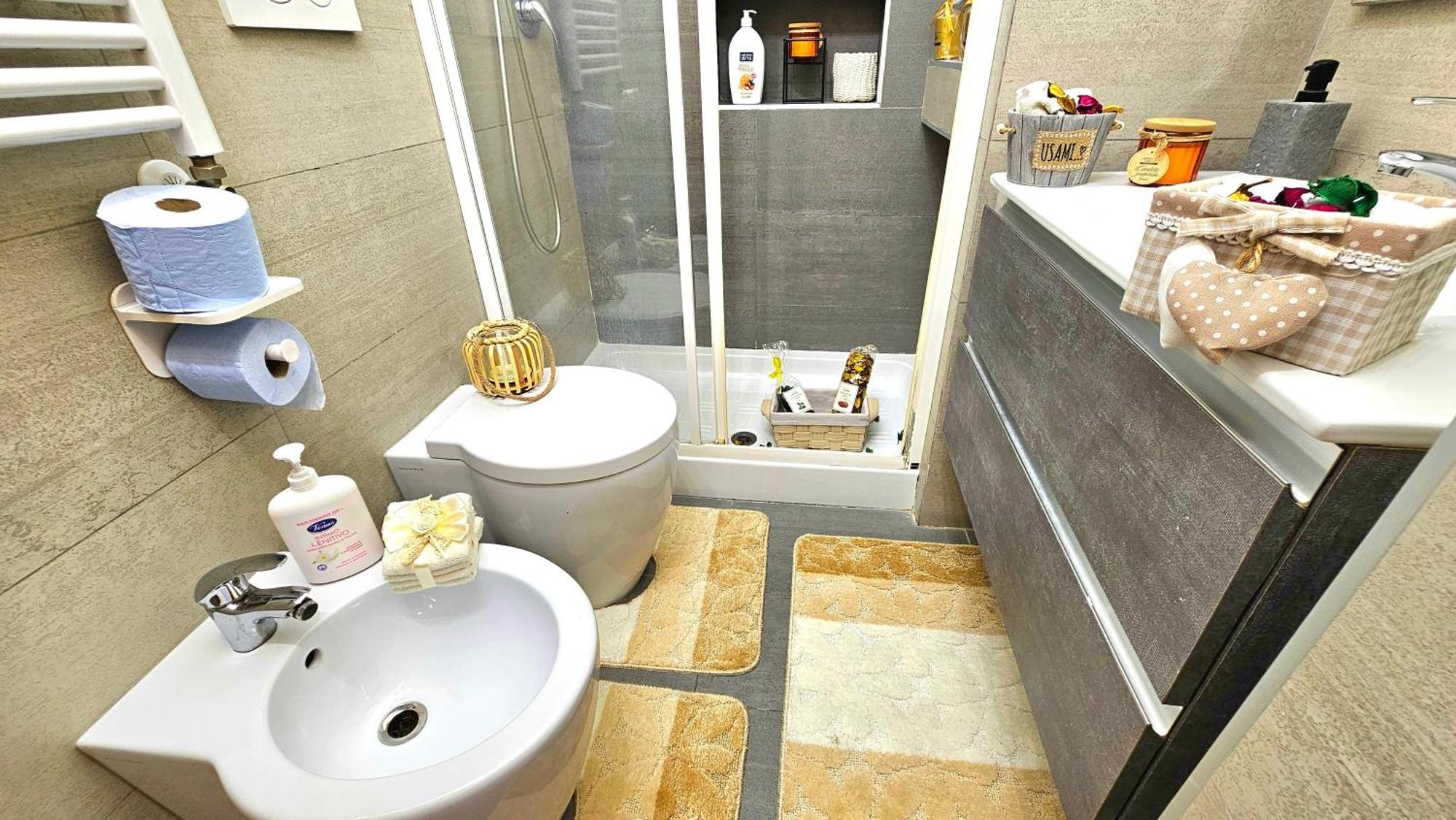 Bed and Breakfast A Casa Simpatia Roma - Free Parking If You Book 4 Nights Екстер'єр фото