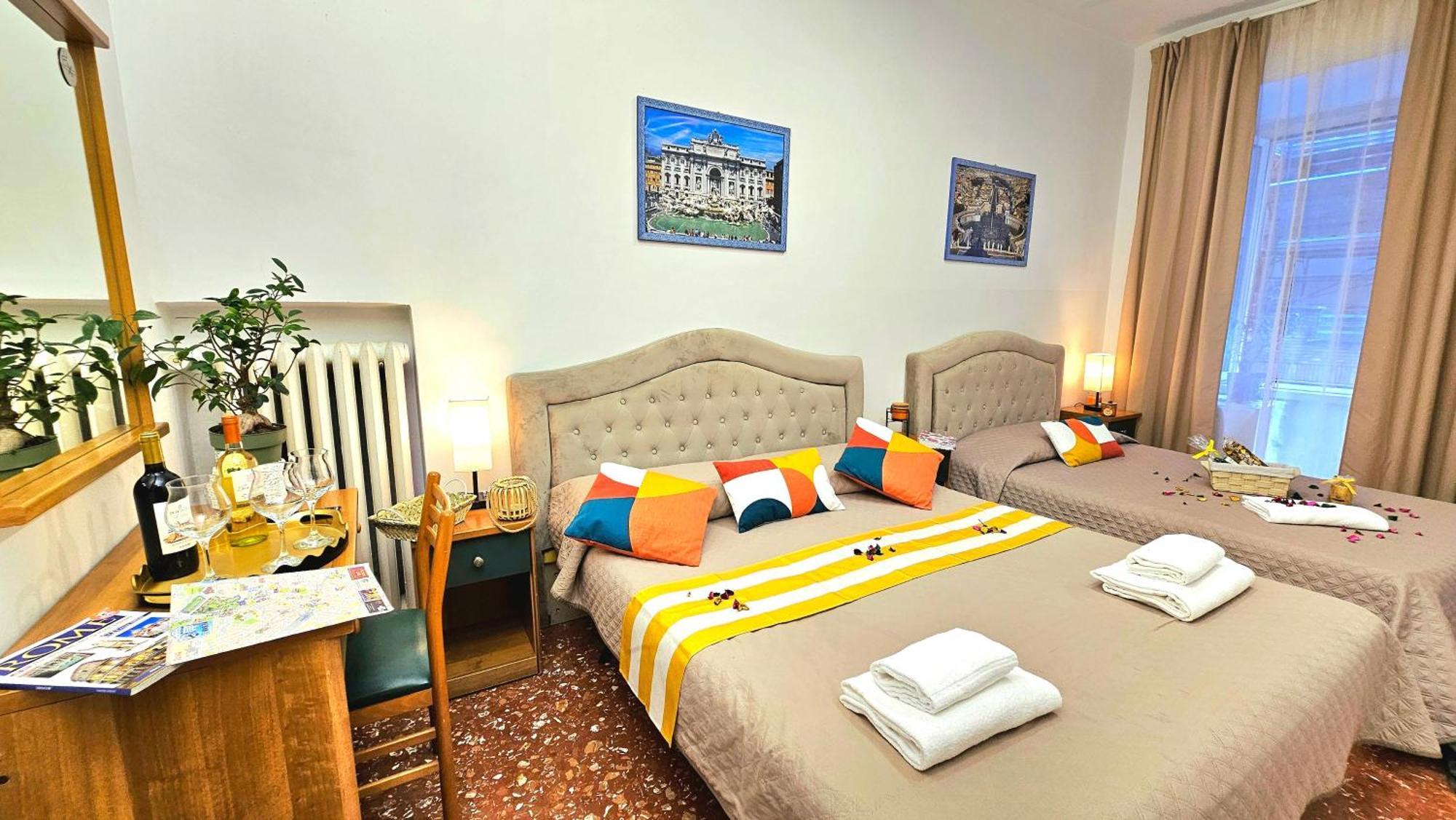Bed and Breakfast A Casa Simpatia Roma - Free Parking If You Book 4 Nights Екстер'єр фото