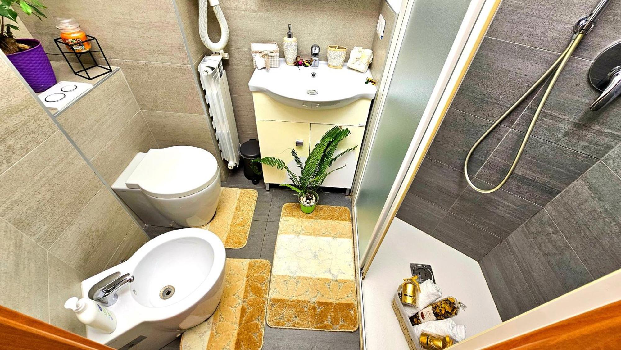 Bed and Breakfast A Casa Simpatia Roma - Free Parking If You Book 4 Nights Екстер'єр фото
